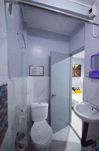 Bathroom 2, Lovely Studio 1 bedroom Apartment, Olongapo City, Olongapo City