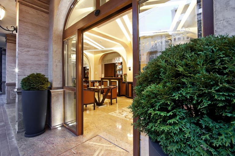 Public Area, Best Western Plus Bristol Hotel, Stolichna