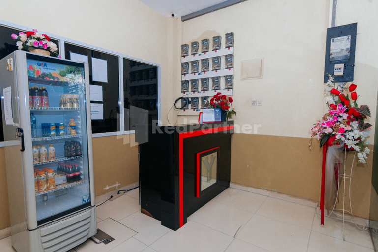 Food & Drinks 4, Krekot Residence Mitra RedDoorz, Central Jakarta