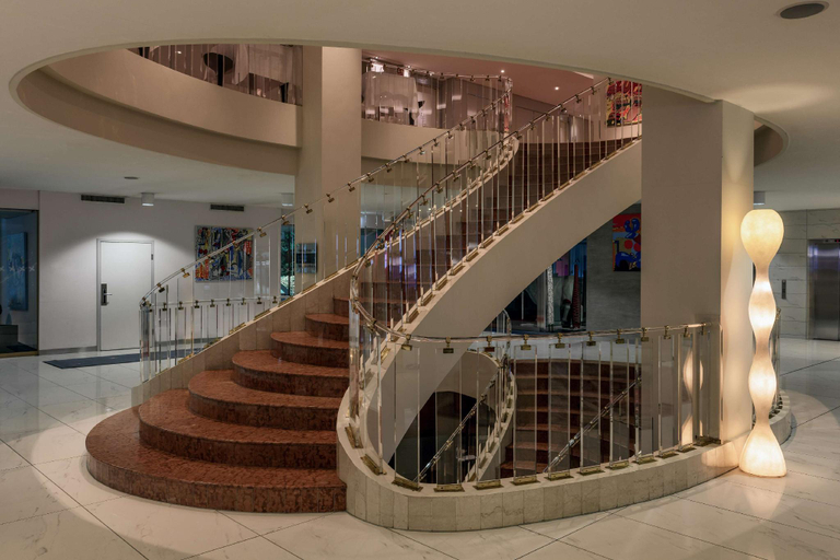 Public Area 3, Hilton Geneva Hotel & Conference Centre, Genève