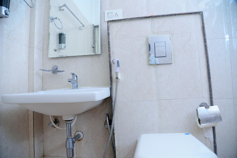 Bathroom 4, The Olive Shine, Mysore