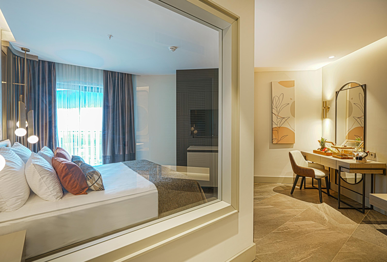 Bedroom 3, Kirman Calyptus Hotel, Manavgat