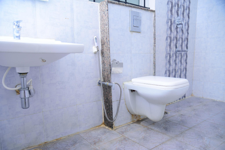 Bathroom 4, The Olive Shine, Mysore