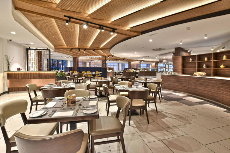 Food & Drinks 5, DoubleTree by Hilton Malta, Saint Paul's Bay