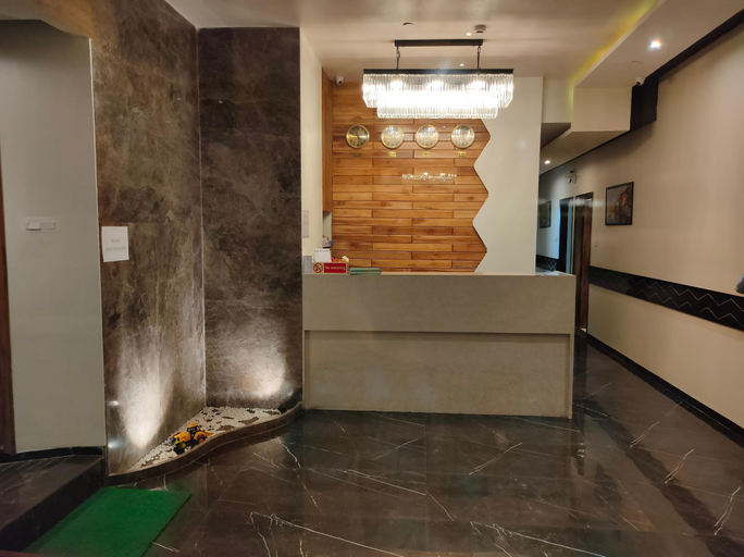 Others, Hotel Universal Garden, Mumbai Suburban