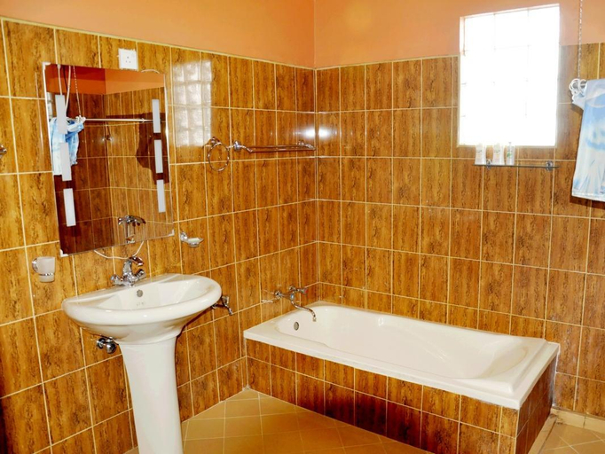 Bathroom 2, The Mist Holiday Bungalow, Haputale