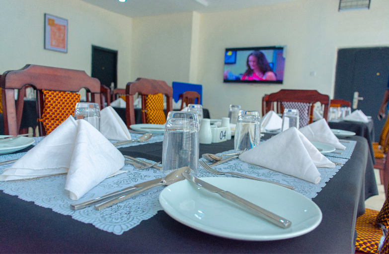 Food & Drinks 5, House 7 Resort, Bida