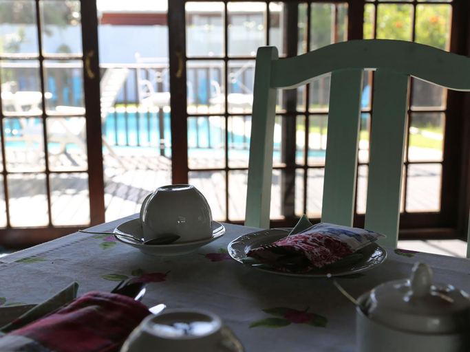 Food & Drinks, Birkenhead Manor, City of Cape Town