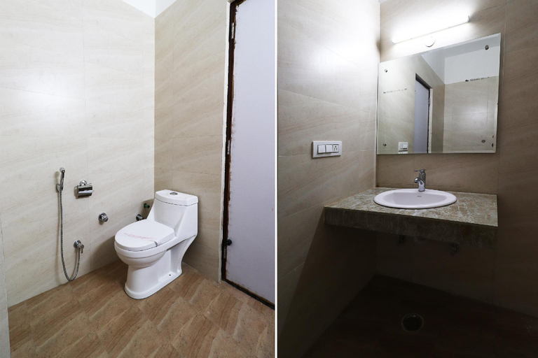 Bathroom 3, Hotel Green Valley, Reasi