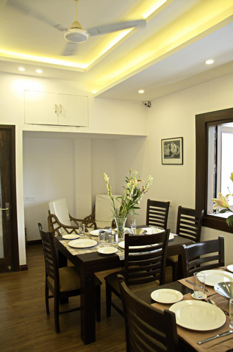 Food & Drinks 5, Orania B & B by Atsar, West