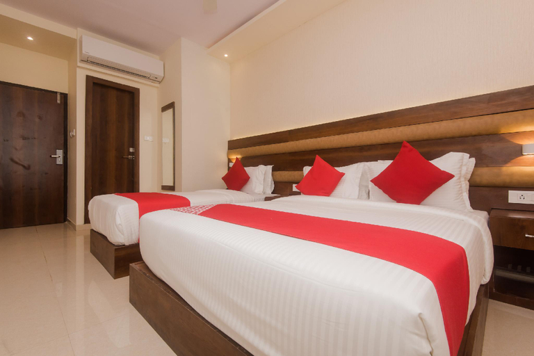 Bedroom 3, Hotel Universal Garden, Mumbai Suburban