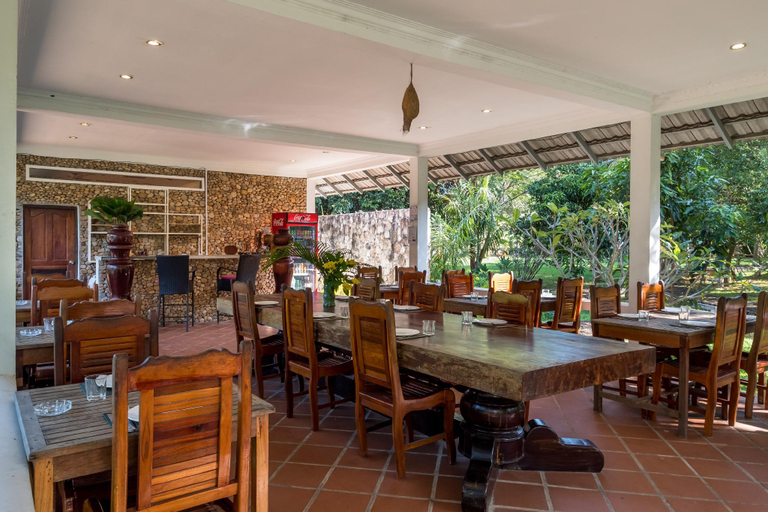 Public Area, Kep Bungalows, Kaeb