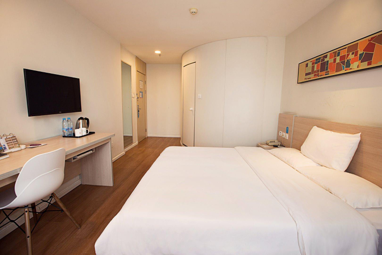 Bedroom 2, Hanting Hotel Luoyang Railyway Station, Luoyang