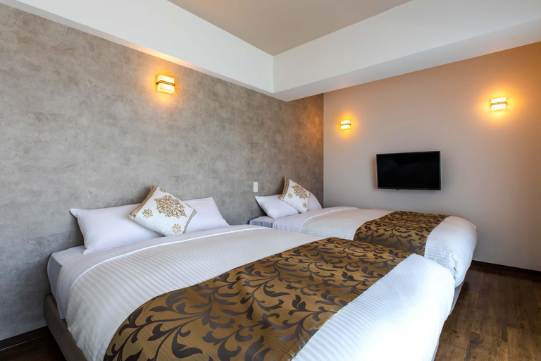 Bedroom 3, Mr.KINJO in front of Manza Beach, Onna
