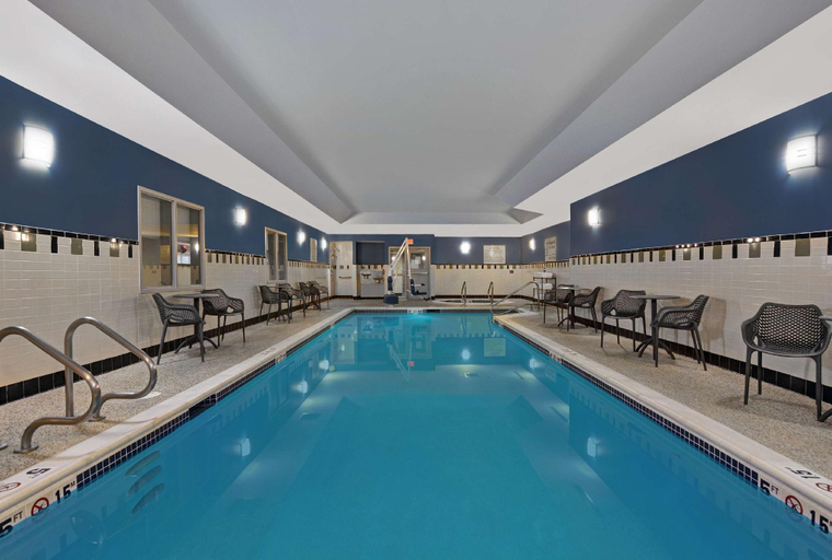Sport & Beauty 5, Hampton Inn Bath (Brunswick Area), Sagadahoc