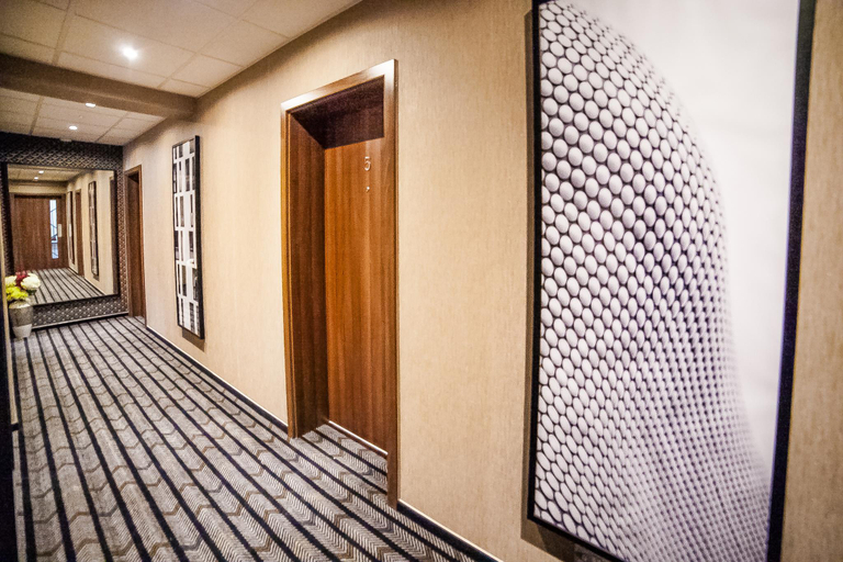 Public Area, Hampton Suites Apartment, Surrey