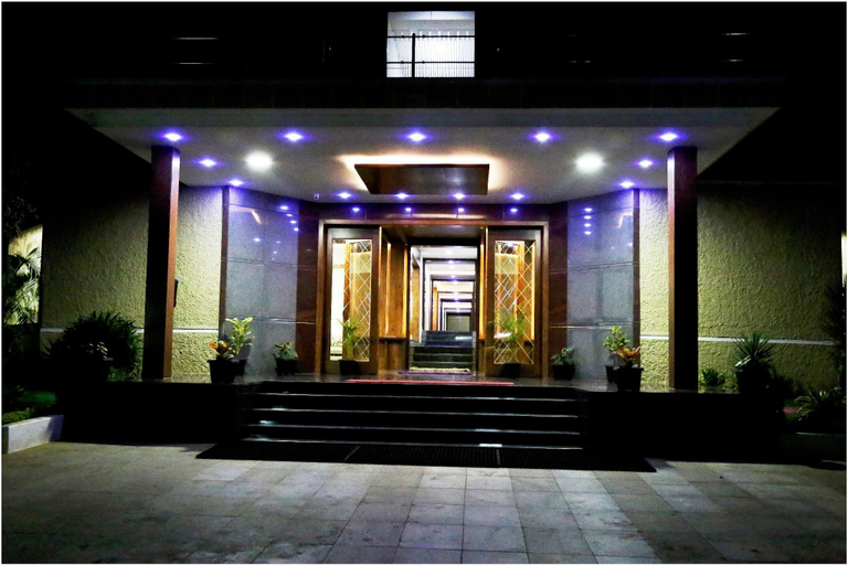 Others 5, Hotel Hills, Vellore