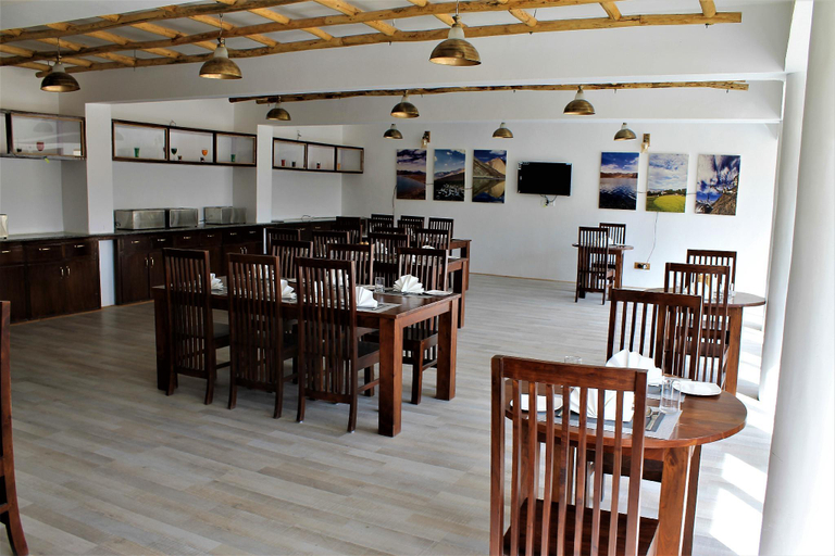 Food & Drinks 4, The Driftwood Hotels, Leh