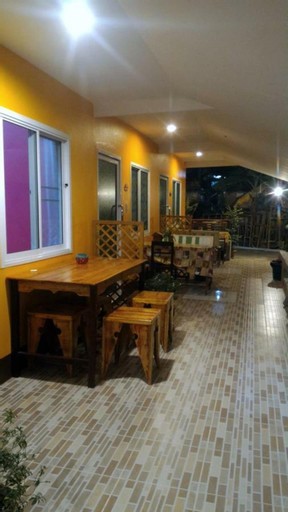Food & Drinks 4, Baan Benjathip, Amphawa
