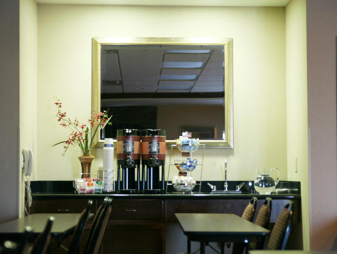 Food & Drinks 5, Hampton Inn Fort Stockton, Pecos