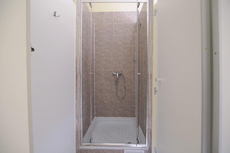 Bathroom 5, Hostel Dakura, Praha 6