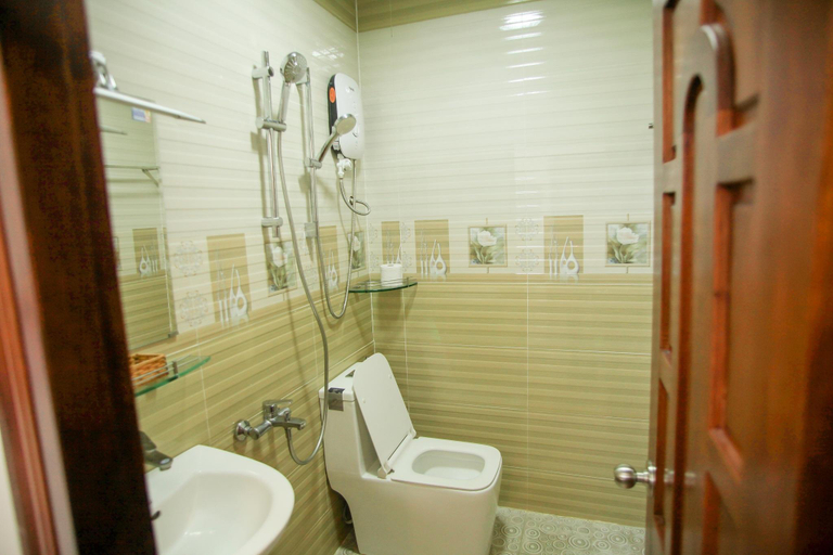 Bathroom 5, Hoang Phong Hotel, Đà Lạt