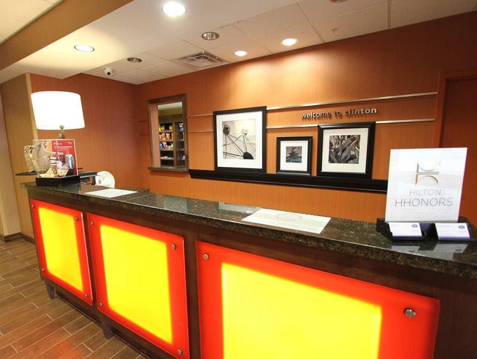 Public Area 2, Hampton Inn Clinton, Clinton