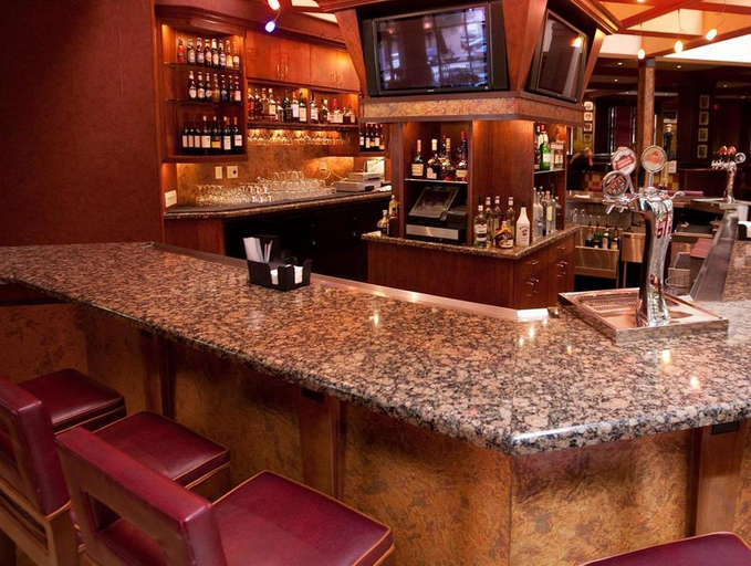 Food & Drinks 5, Embassy Suites by Hilton Lincoln, Lancaster