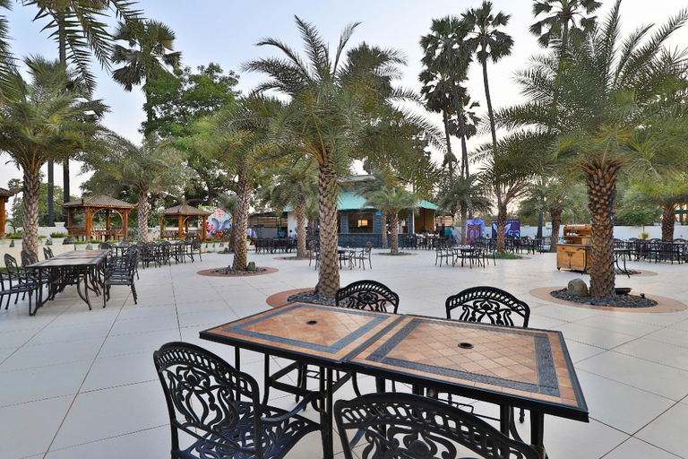 Food & Drinks 5, Hotel Casa Riva, Surat
