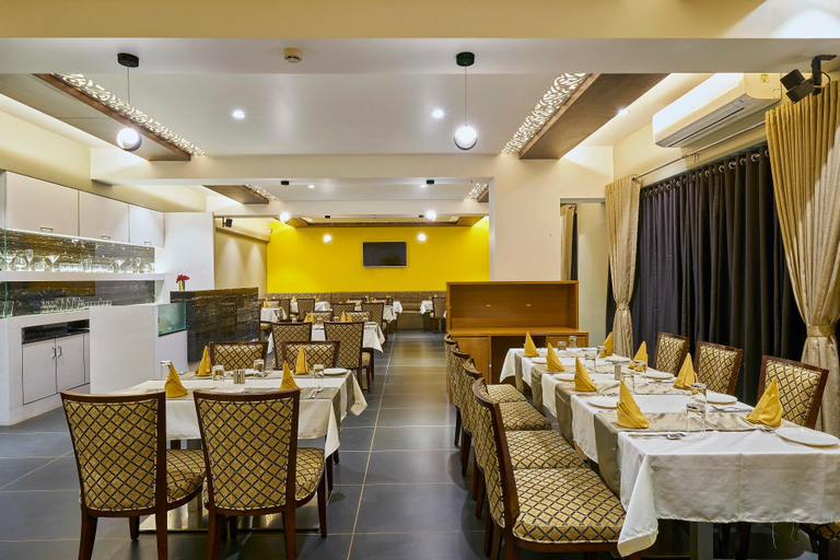 Food & Drinks 5, Hotel 3 Leaves, Kolhapur