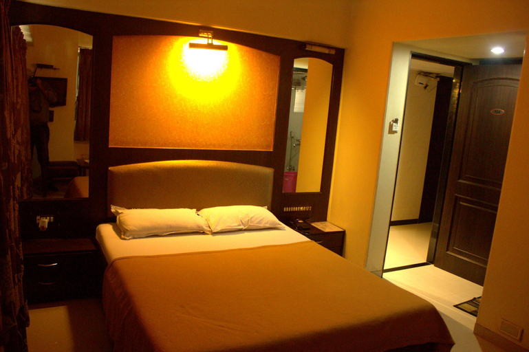 Others 4, Hotel Solitaire , Thane