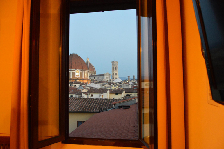Others 4, Soggiorno Rubino Firenze, Florence