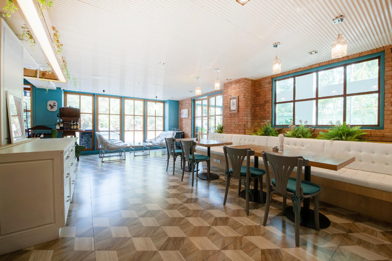 Food & Drinks 5, Blooming Hill Boutique Suites, Pattaya