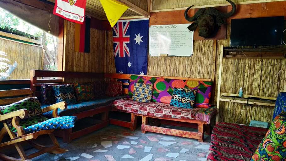 Public Area 3, Elephant Trail Guesthouse and Backpackers, Chobe