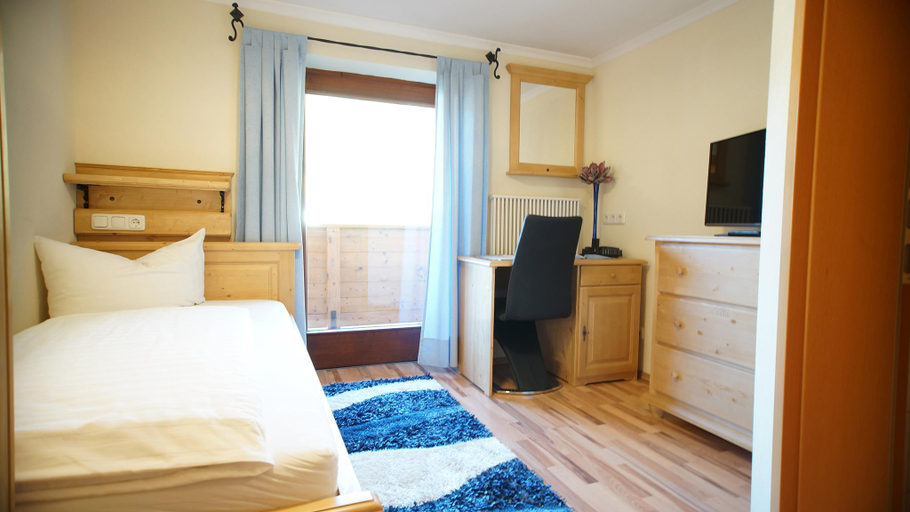 Bedroom 2, Pension Sonnleitn, Kitzbühel