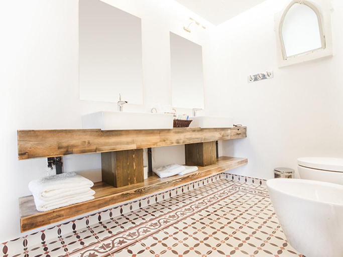 Bathroom 3, hotel marsala, Kaş
