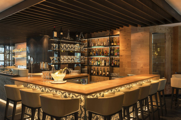 Food & Drinks 4, Le Royal Méridien Abu Dhabi, Abu Dhabi City
