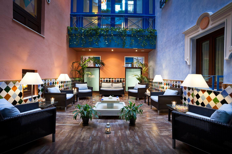 Others 5, Suites Gran Via 44, Granada