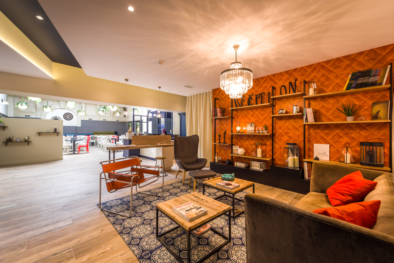 Public Area 2, The Originals Boutique, Hôtel Le Londres, Saumur, Maine-et-Loire