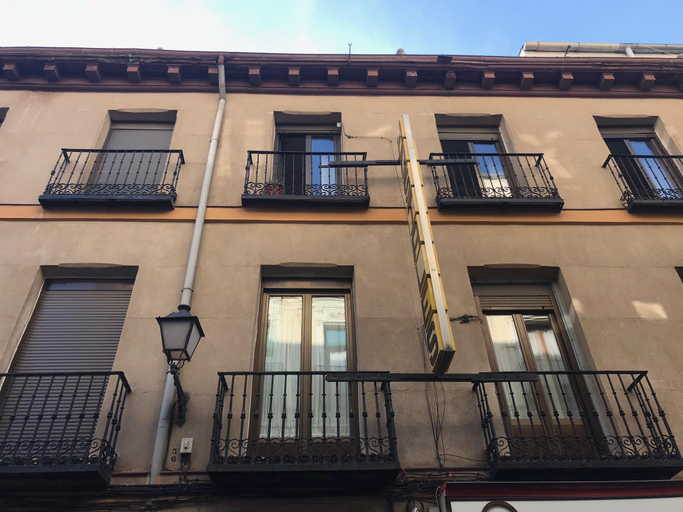 Others 4, Pensión Los Perales, Madrid