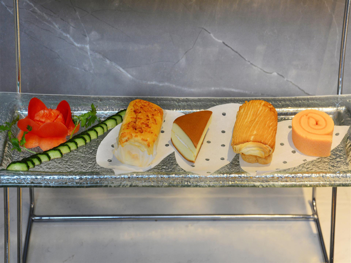 Food & Drinks 20
