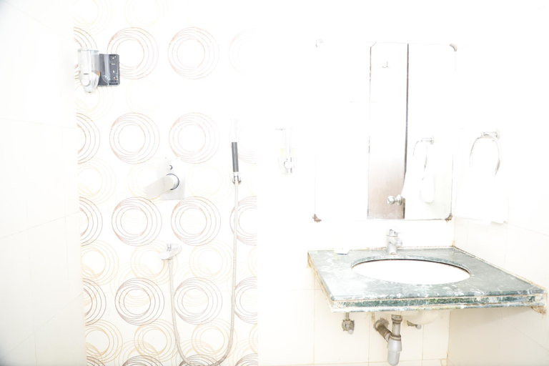 Bathroom, Hotel Patliputra Nirvana, Patna