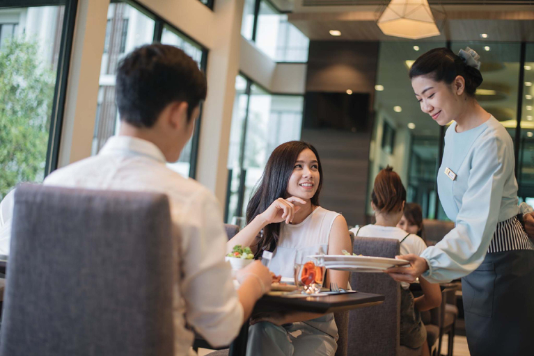 Food & Drinks 5, GreenVille Laguna Hotel, Sung Noen