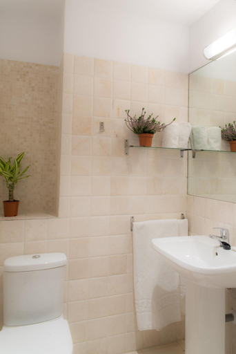 Bathroom 3, Suites Campo del Principe, Granada