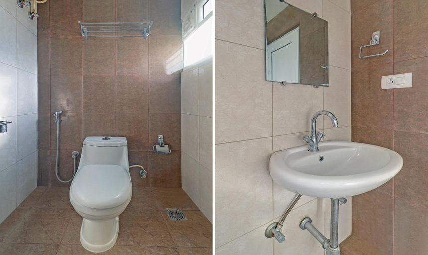 Bathroom 4, Treebo Sai Suites Inn Nagavara, Bangalore