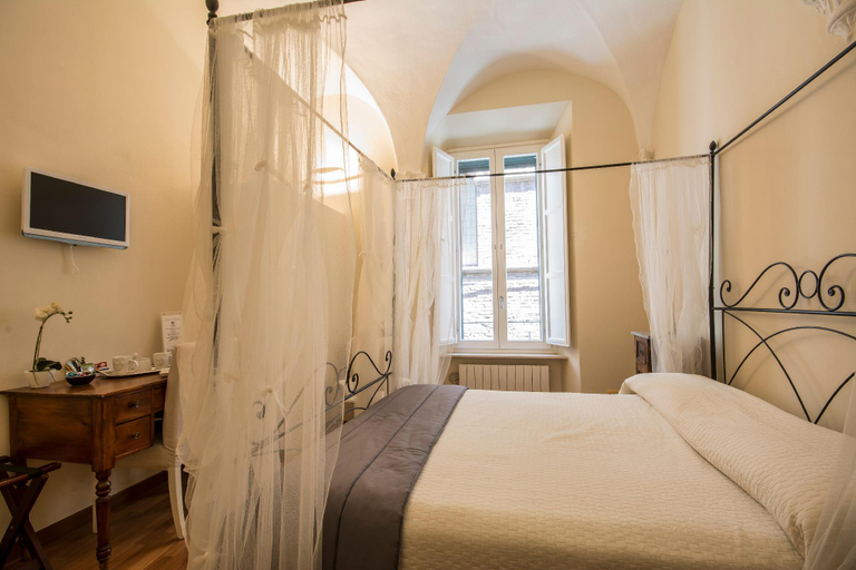 Bedroom 4, Quattro Cantoni, Siena