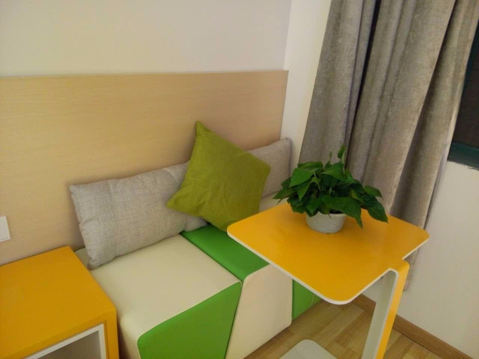 Others 5, 7 Days Hotel Xinyang Mall North Passenger Terminal, Xinyang