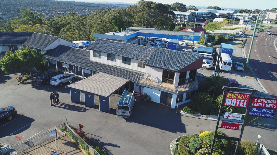 Exterior & Views