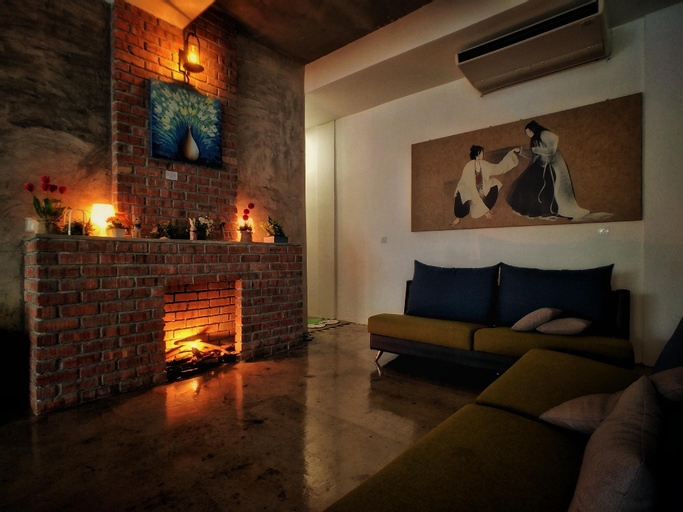 Public Area 2, Beds In Garden Hostel, Kinta