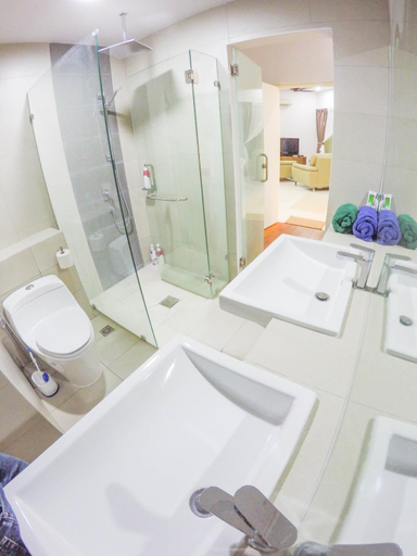 Bathroom 2, Luxury Condominium @ Loft, Kota Kinabalu